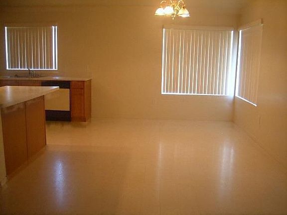3rd image of 7226 W Vista Ave