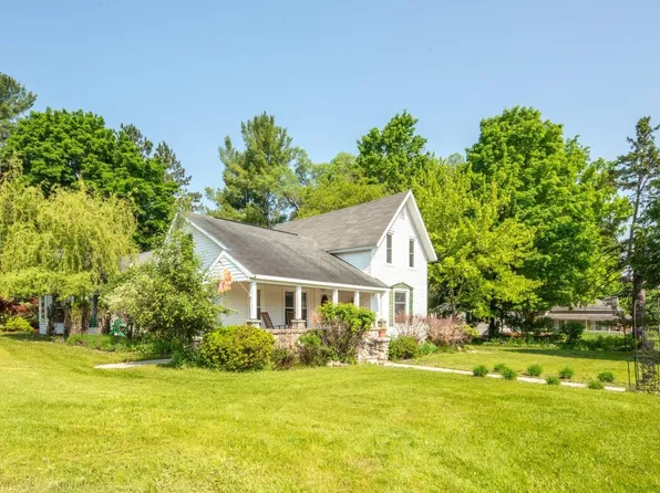 903 N Bridge St, Bellaire, MI 49615