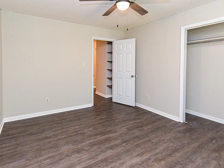 157 Greenwood Dr — Photo 32