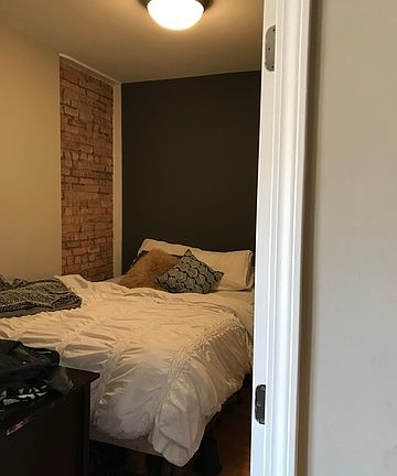 5th image of 907 W Cornelia Ave APT 3S