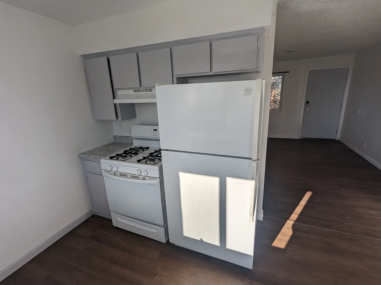 1 bed, 1.0 bath, $1,000 — Photo 4