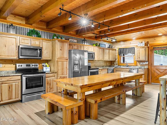 3rd image of 1703 High Rock Way