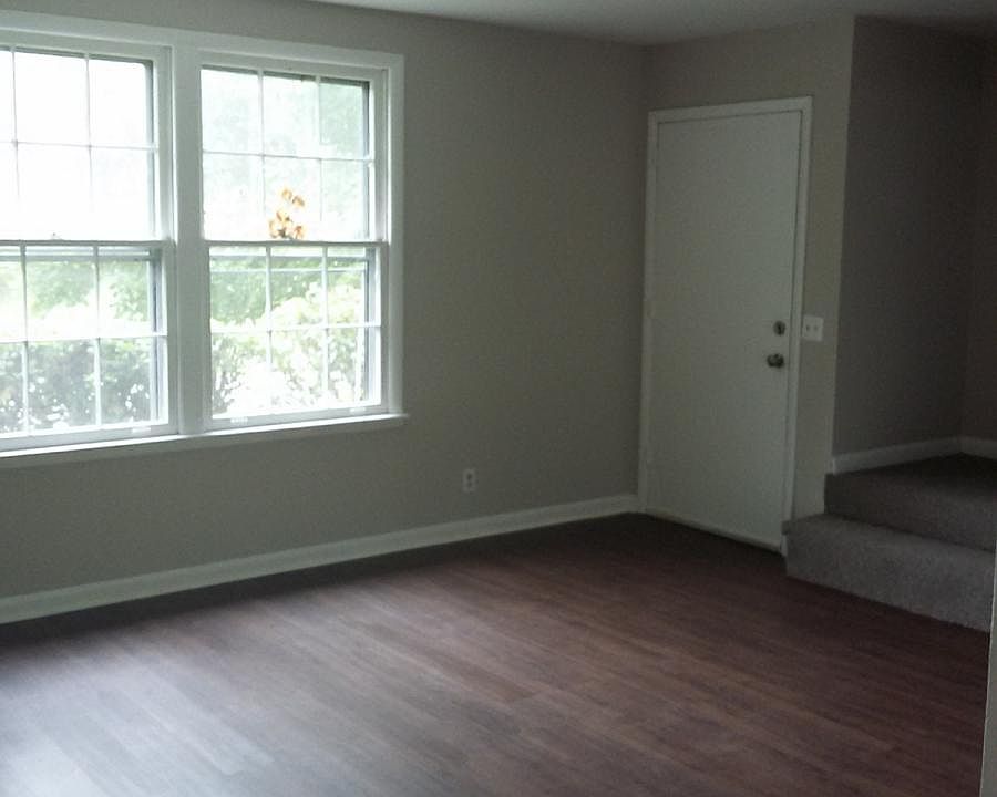1st image of 728 McPherson Dr