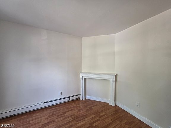 3rd image of 302 Park Ave