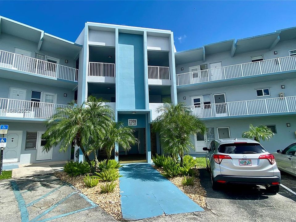 1st image of 2309 Park Ln APT 211