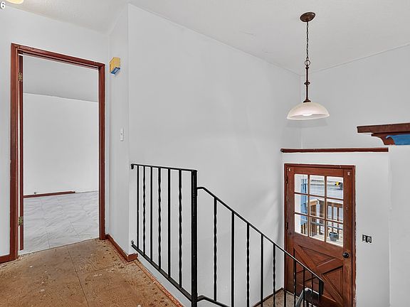 3rd image of 1919 Garrison St