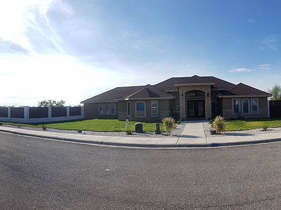 2nd image of 3011 Caida Del Sol Ave