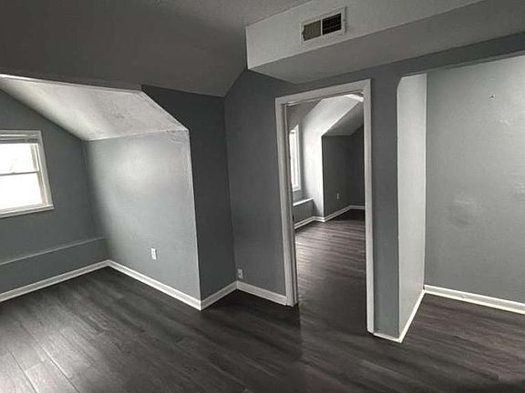3rd image of 140 Washington Sq #Sq6