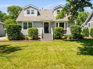130 69th St, Darien, IL