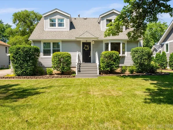 130 69th St, Darien, IL 60561