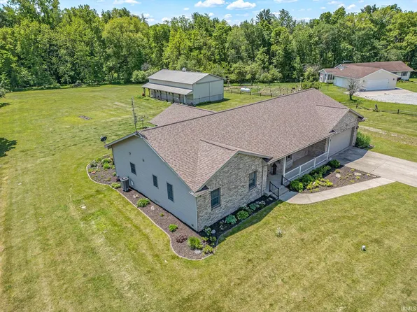 2617 W Union St, Claypool, IN 46510