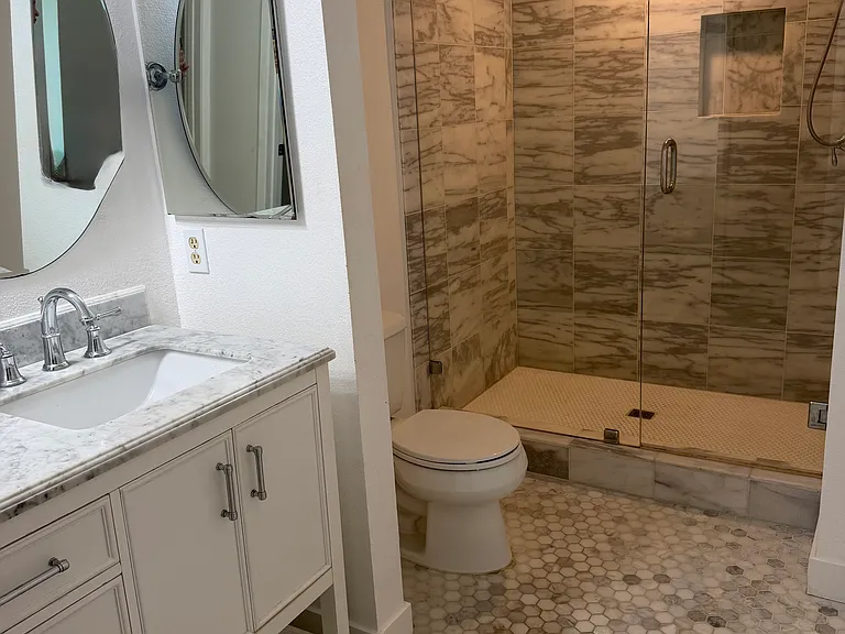446 Vista Roma — Photo 24