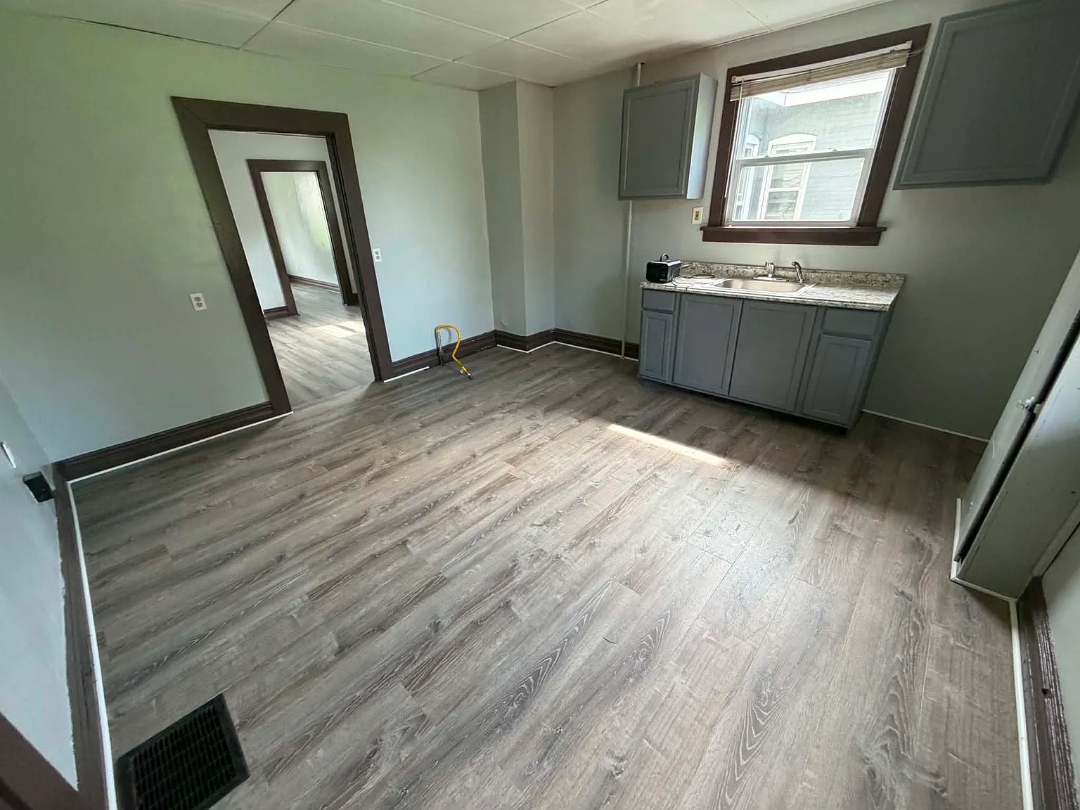 2 bed, 700 sqft, $800 — Photo 3