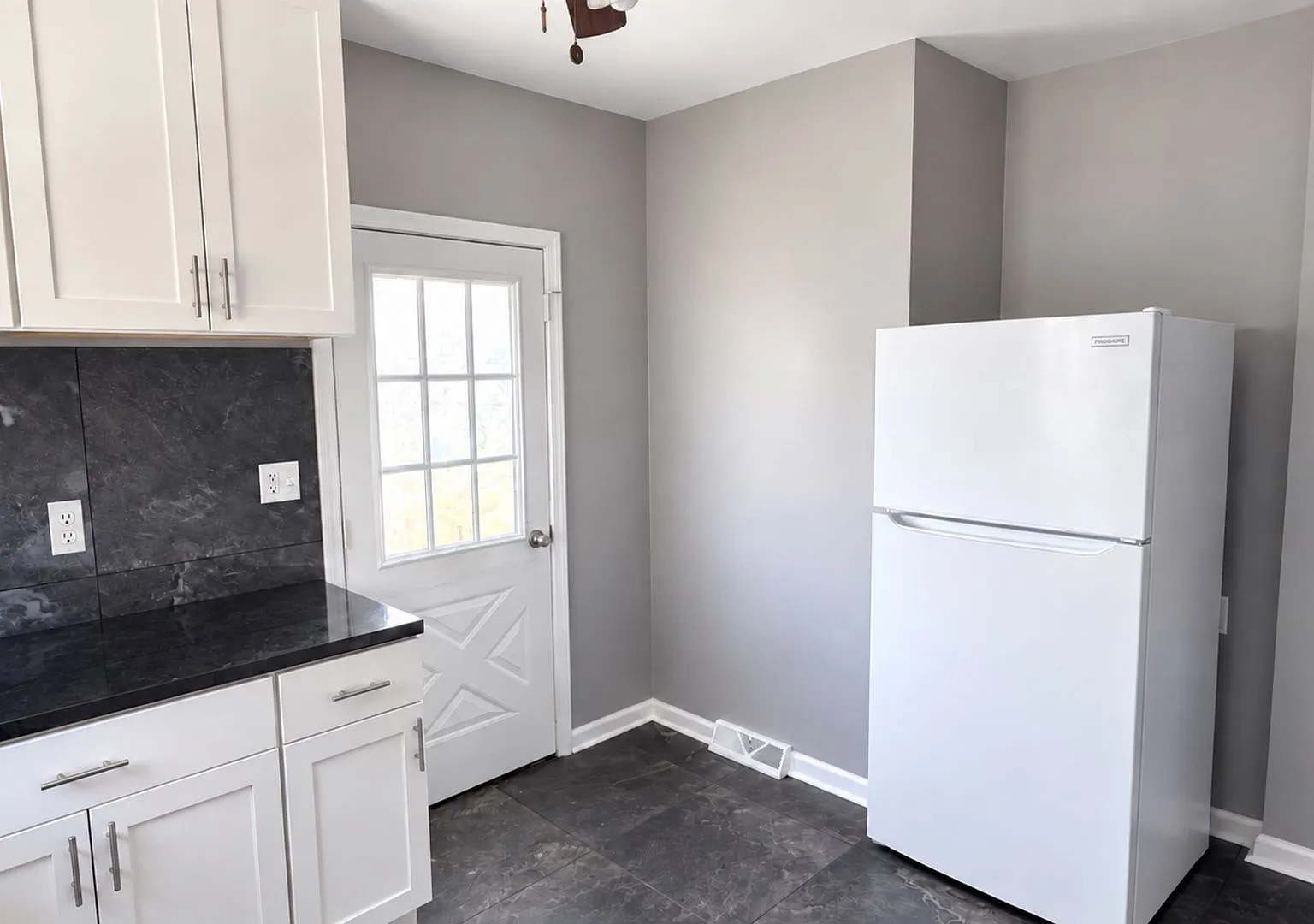 Renovated 3 Bed, 1 Bath Home in Summit — Photo 4