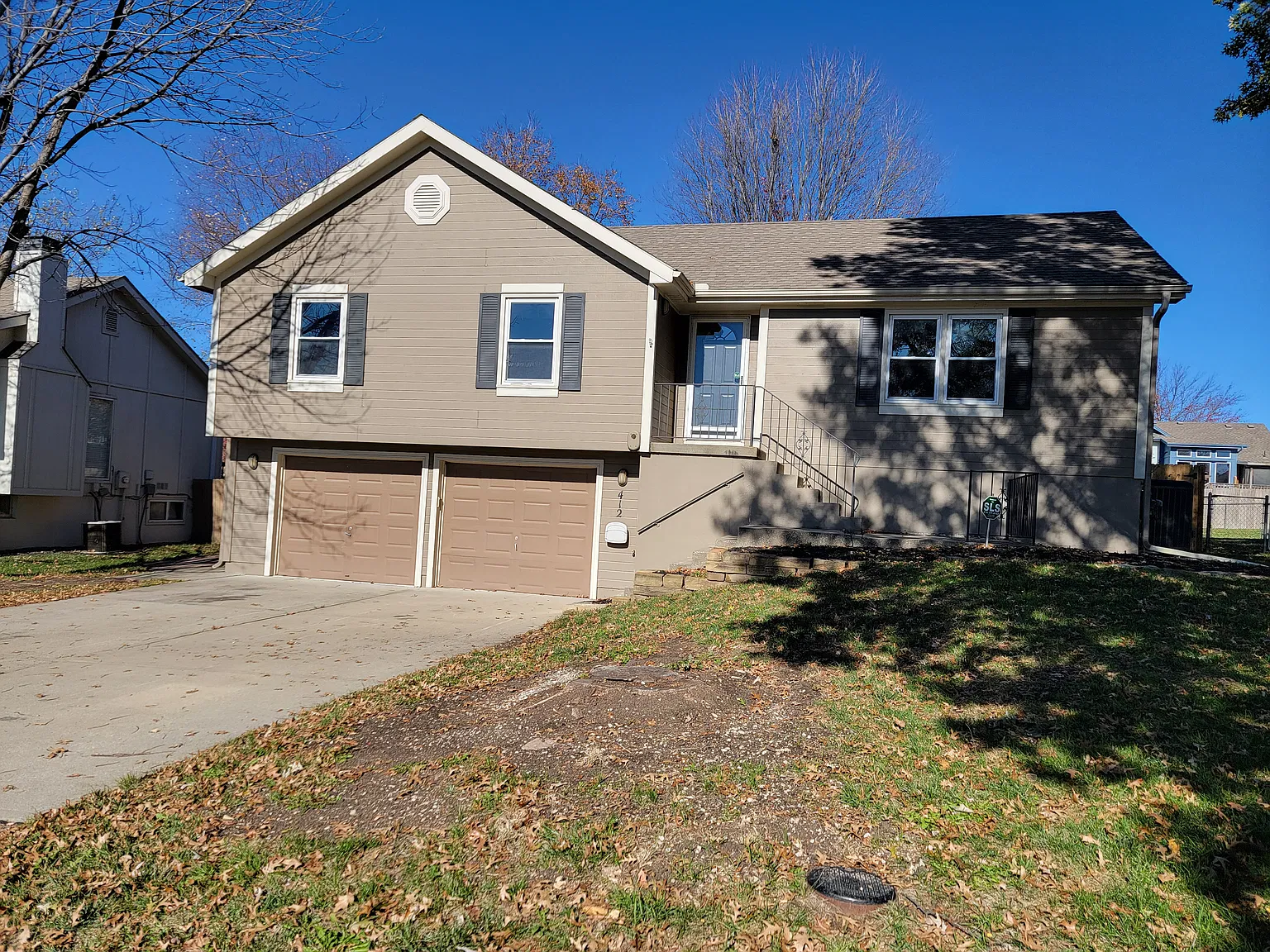 4 bed, 1960 sqft, $2,400 — Photo 1