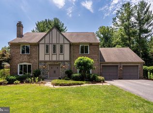 1077 Spring Hill Rd, Mc Lean, VA 22102
