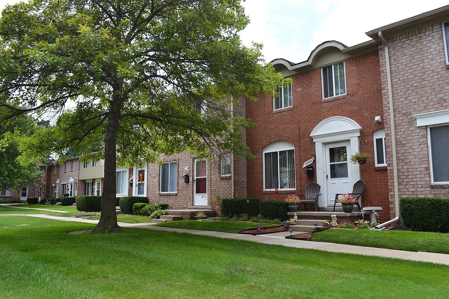Royal Woods - Riverview, MI — Photo 2