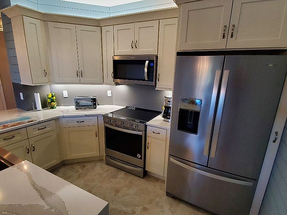 3rd image of 436 Bouchelle Dr APT 202