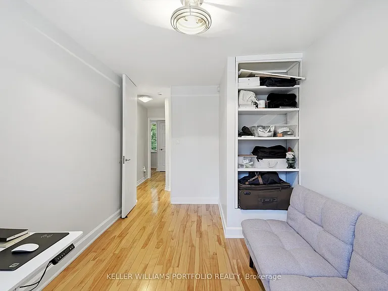 222 Hillsdale Ave E — Photo 27