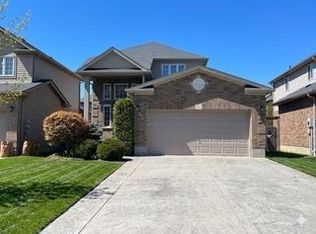 2334 Yellowbirch Way, London, ON N6G 0L2