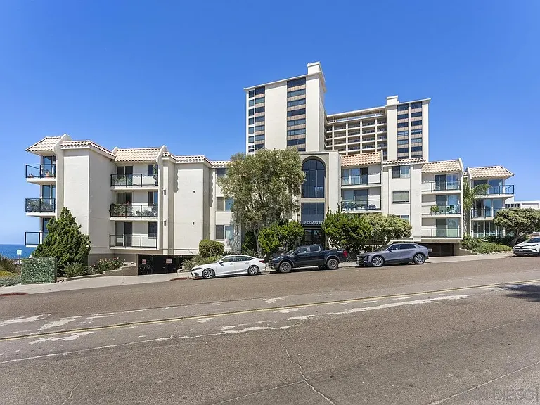 909 Coast Blvd #6 — Photo 23