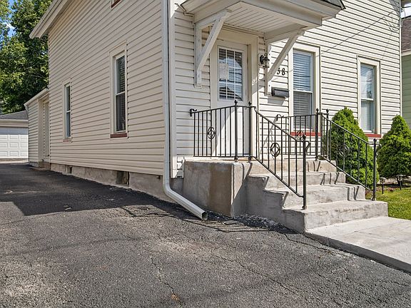2nd image of 538 Rosewood Ave