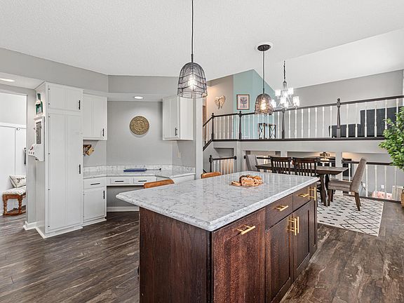 5th image of 2060 Highland Dr