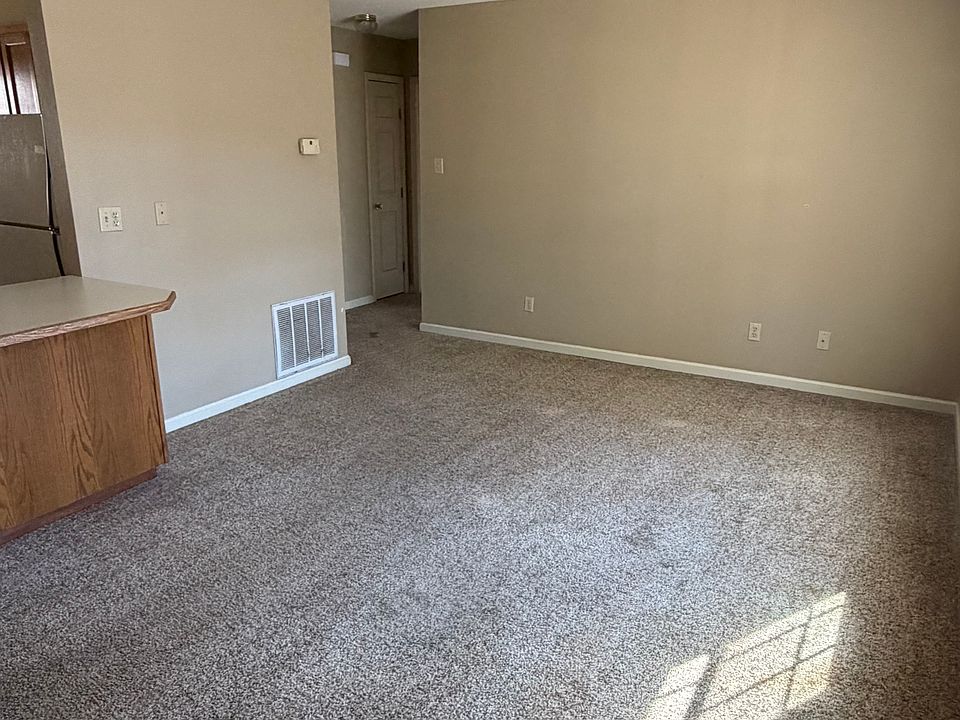 1st image of 1077 View St #1077