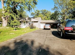 8407 Clinton Ave S, Bloomington, MN 55420