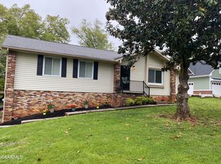 2418 Southview Dr, Maryville, TN 37803