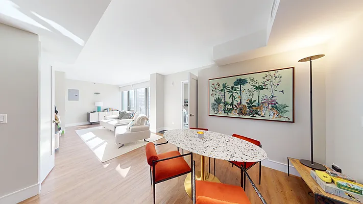 Rented by Bond New York | media 39