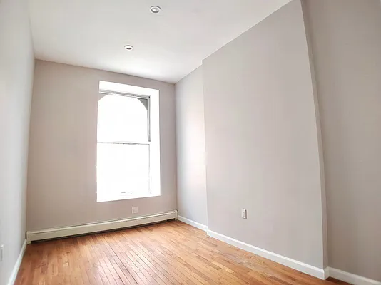 Rented by Bohemia Realty Group | media 10