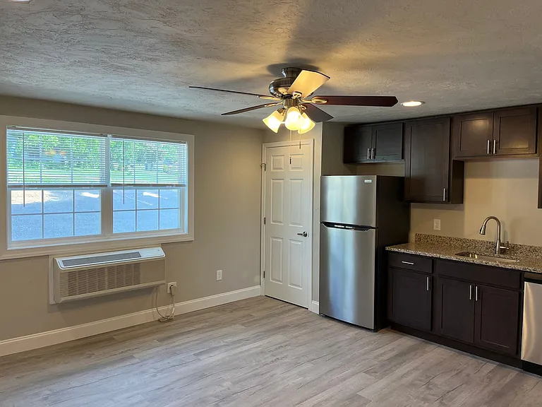 Salem Run Apartments - Phase 1 — Photo 80