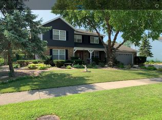 2490 Coach And Surrey Ln, Aurora, IL 60506