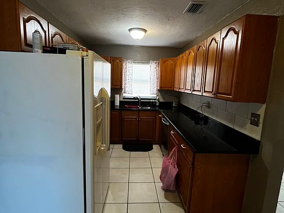 3rd image of 3312 26th St N