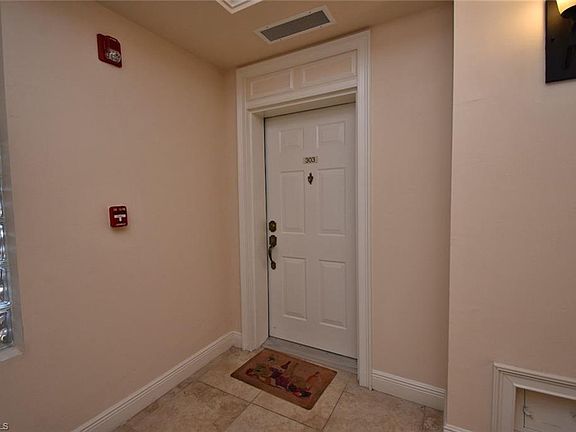 4th image of 3947 Del Sol Ln Unit 303
