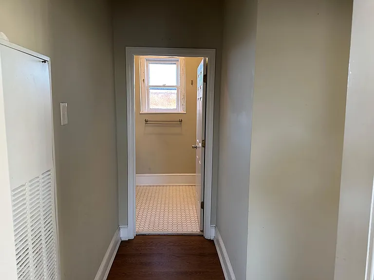 310 Saint Andrew St #5 — Photo 6