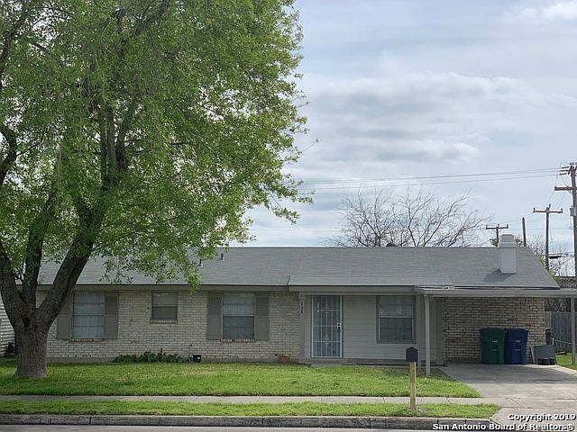 1st image of 138 Meadow Trail Dr