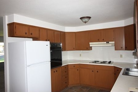 3rd image of 705 Midway Dr NE