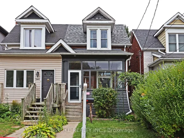 546 Main St, Toronto, ON M4C 4Y4
