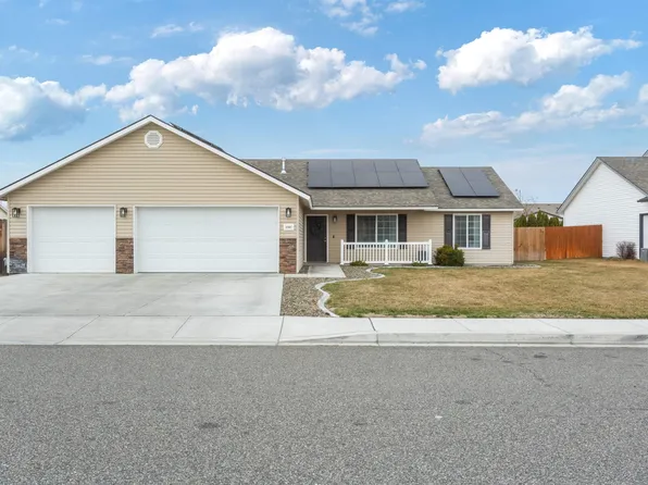4807 Catalonia Dr, Pasco, WA 99301