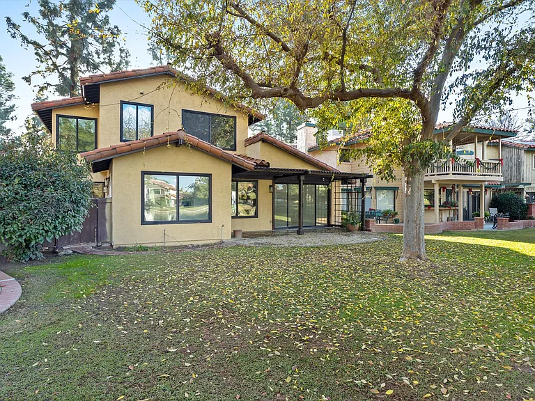 4157 Pinewood Lake Dr — Photo 31