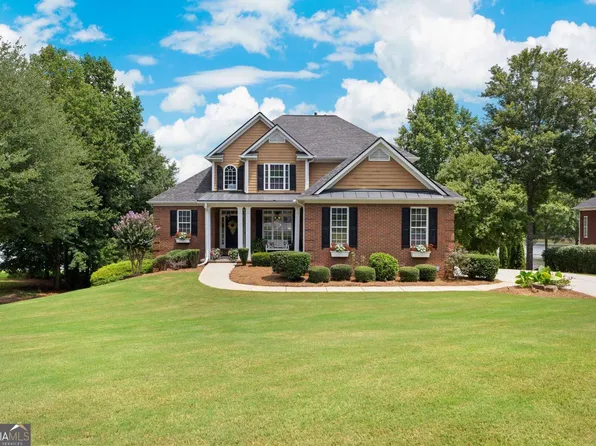 65 Peninsula Cir, Newnan, GA 30263