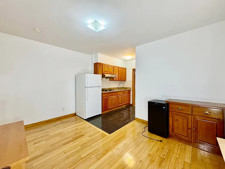 6707 11th Ave #2R — Photo 1