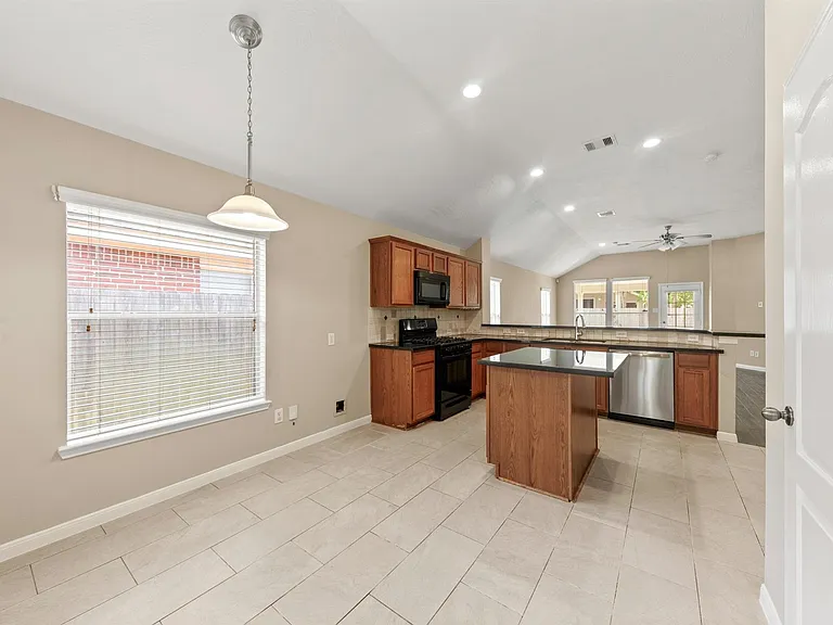 731 Pickett Hill Ln — Photo 11