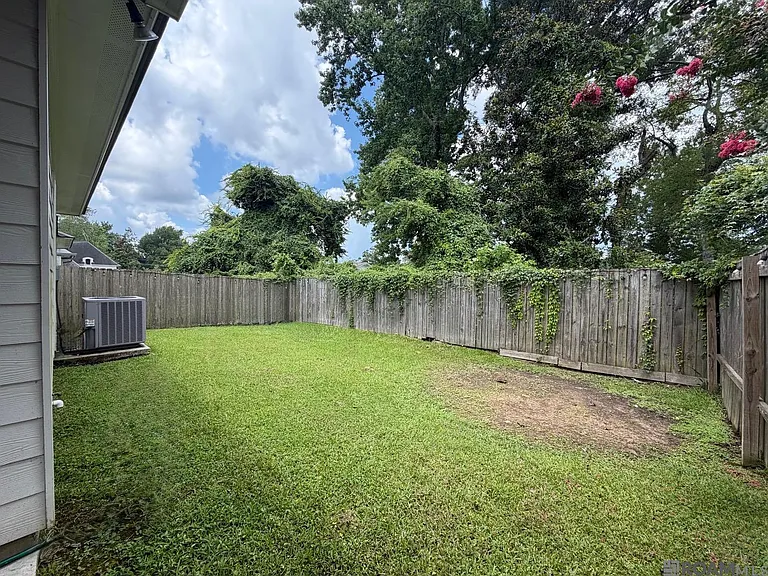 6643 Silver Oak Dr — Photo 20