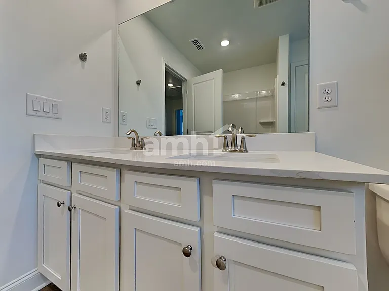 910 Carnelian Ln — Photo 16