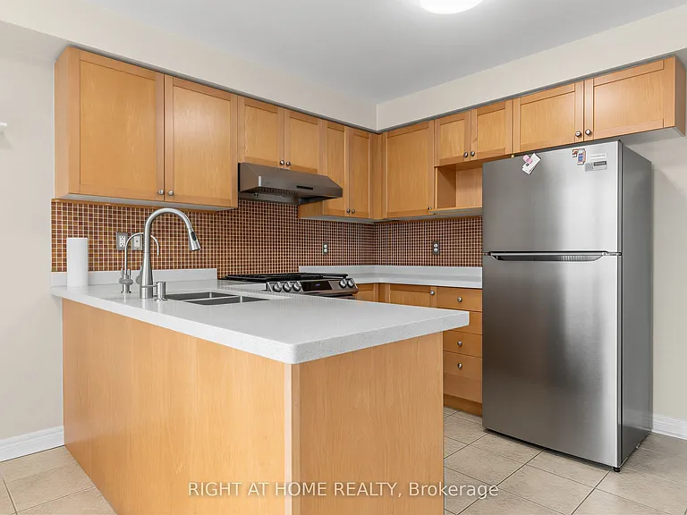 2628 Bur Oak Ave — Photo 15