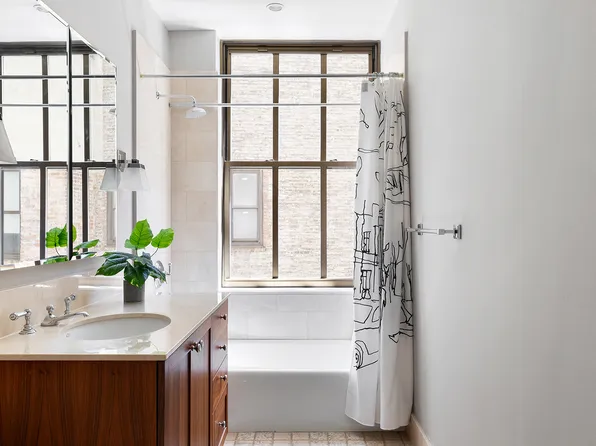 130 West 30th Street 3B image 13 of 14
