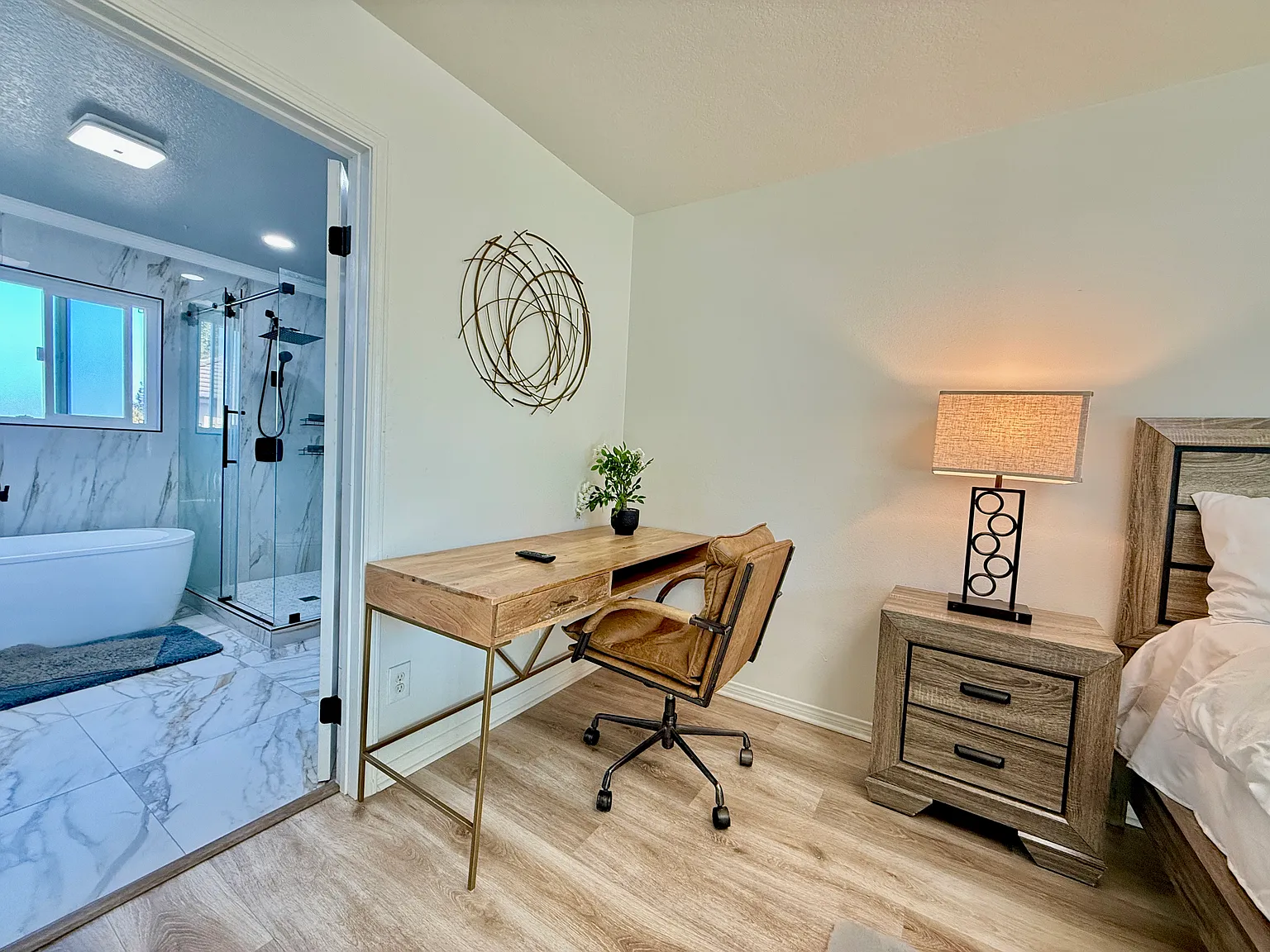 4 bed, 2236 sqft, $8,000 — Photo 3